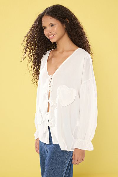 Trendyol Collection Λευκή μπροστινή υφαντή μπλούζα με κορδόνι με κέντημα καρδιάς TWOSS25BZ00109