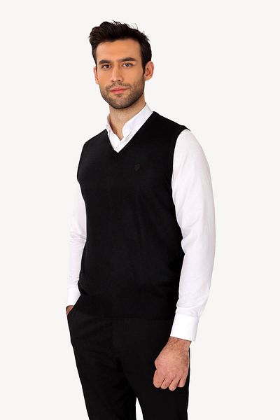 Ysf Men's Black Classic Wool V-Neck Knitwear Sweater