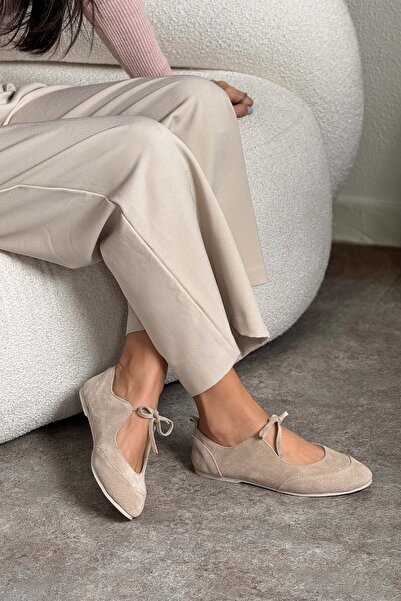 NİŞANTAŞI SHOES Balerini de damă Tokyo Beige din piele de căprioară autentică...