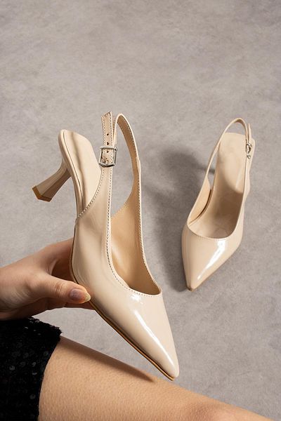 BeBeQ Store Pantofi cu toc cu detaliu Holly Beige din piele lacuita