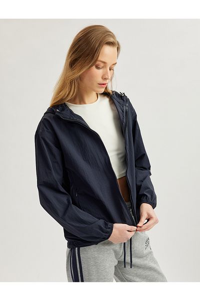 Koton Long Sleeve Pocket Zippered Parachute Fabric Hooded Raincoat