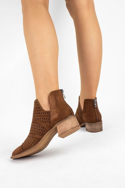 Lal Shoes & Bags Γυναικείες καλοκαιρινές μπότες Gwen - διάτρητες και καφέ