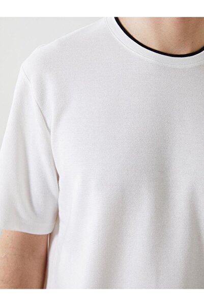 LC Waikiki Ανδρικό κοντομάνικο μπλουζάκι με λαιμόκοψη