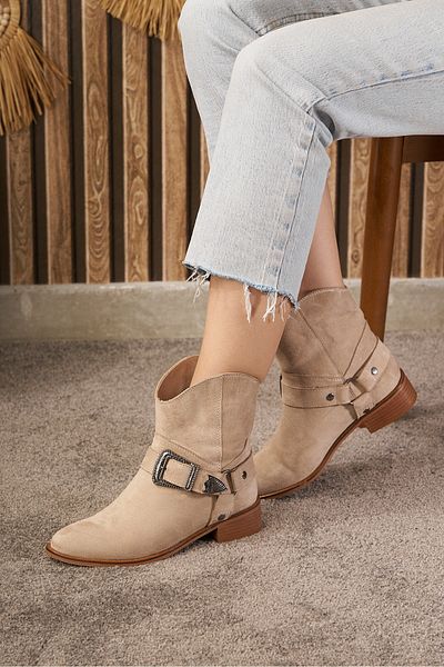 İmerShoes Καθημερινές γυναικείες μπότες μπεζ σουέντ με οβάλ πόρπη με λεπτομερή οδοντωτή σόλα Cowboy μπότες 281