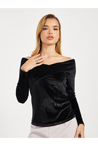 Styli بلوزة مخملية محبوكة بفتحة رقبة مكشوفة الأكتاف