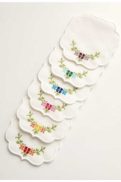 Nisahometeks 6 White Cocktail Napkins
