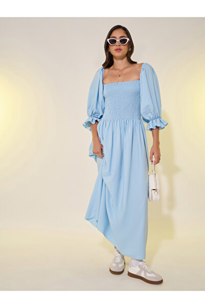 Take Two By Styli فستان ماكسي سادة بياقة مربعة وتفاصيل مطرزة