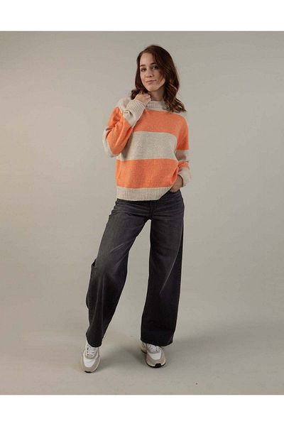 AMERICAN EAGLE سترة AE Whoa So Soft ذات الرقبة المستديرة