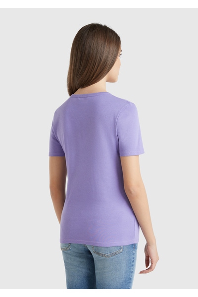 United Colors of Benetton Γυναικείο μπλουζάκι μωβ 100% βασικό κοντομάνικο μπλουζάκι με λαιμόκοψη