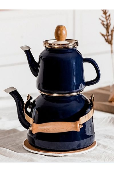 Madame Coco Bonneville Teapot