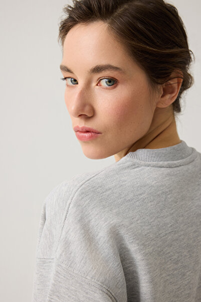 Los Ojos Gray Melange Crop Sweatshirt, Wide Fit and Drawstring Design