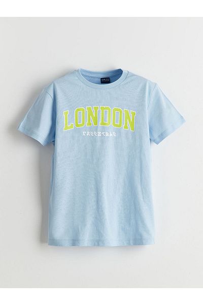 LC Waikiki Lcw Crew Neck Boys T-Shirt and Shorts