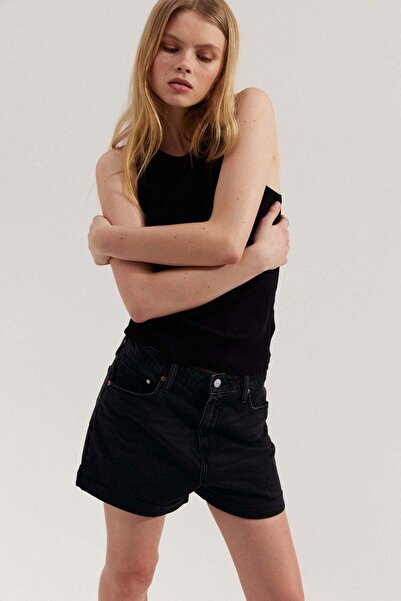 H&M شورت جينز عالي الجودة