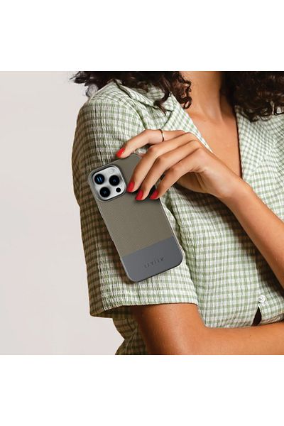 Levelo Cuir Two Tone Leather Case For iPhone 16 Pro - Gray