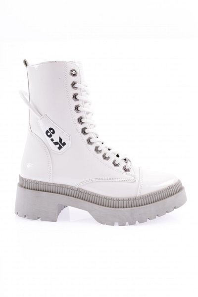 DGN K9085 White Patent Leather Women's Boots - Lace-up and Wrinkled