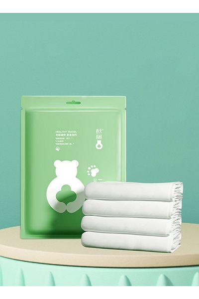 sharpdo 4-Piece Disposable Double Bed Sheet Set, with 1 Duvet Cover, 1 Flat Sheet and 2 Pillowcases