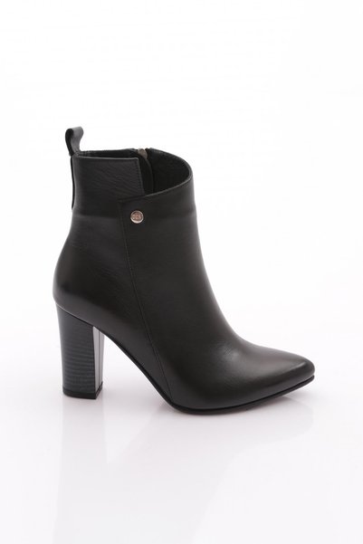 DGN 701 Women's Pointed Toe Heeled Boots