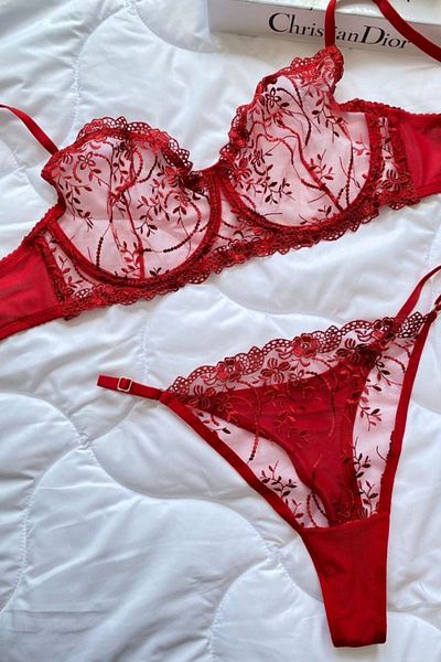 Moldina Σετ σουτιέν με κόκκινο κέντημα Plus Size Πρωτοχρονιάτικο Ημέρα του Αγίου Βαλεντίνου