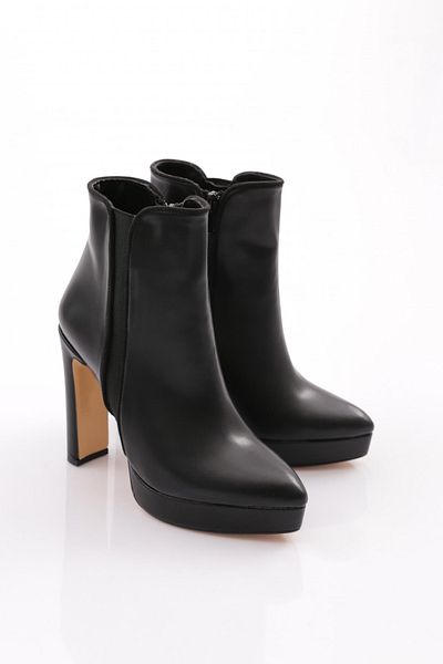 DGN Black Women's Heeled Boots - 73433910