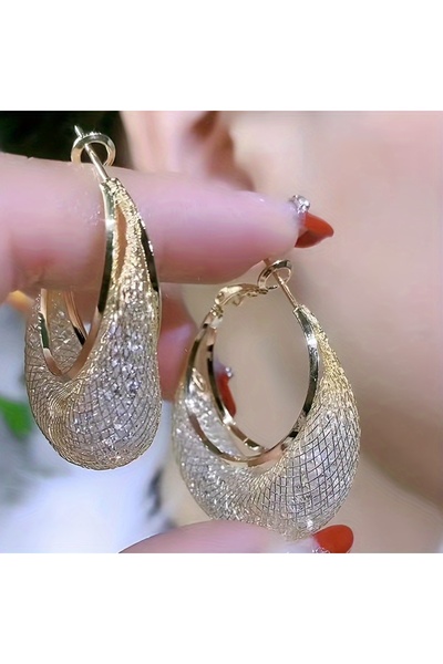 Choice أقراط دائرية ذهبية اللون بتصميم شبكي لامع مبالغ فيه من الحديد ومرصعة ب...