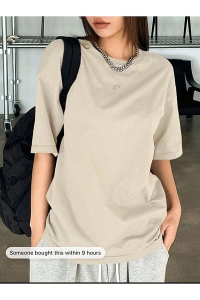 SELENA BUTİK Unisex Μπλουζάκι YEP με μαλακή υφή από βαμβάκι με λαιμόκοψη μπεζ