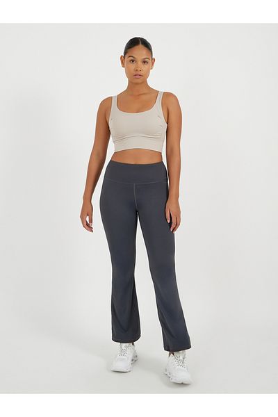 Styli Solid Scoop Neck Sports Bra