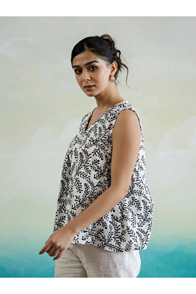 Sanskrutihomes By Styli Floral Print V-Neck Sleeveless Cotton Top