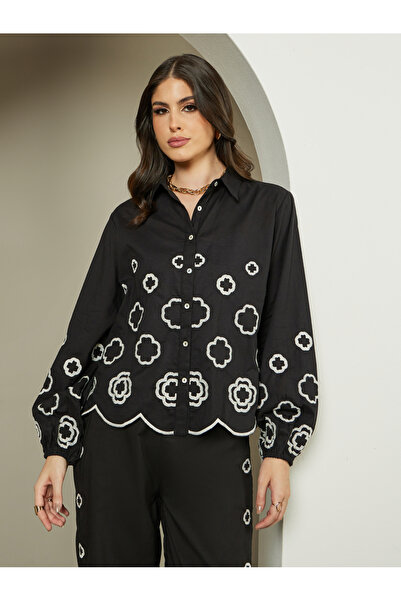 Styli قميص شيفلي مطرز بأكمام منفوخة وياقة