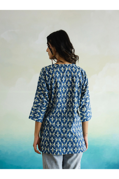 Sanskrutihomes By Styli All-Over Floral Print V-Neck Cotton Top