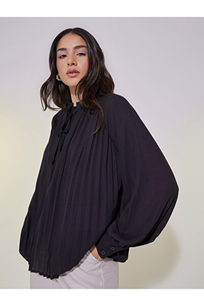 Take Two By Styli بلوزة مطوية بأكمام منفوخة مع رباط حول الرقبة