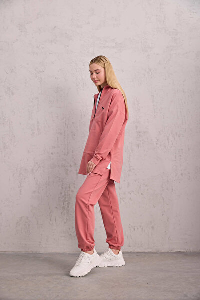 Laina رائد الفضاء مقنعين العرق