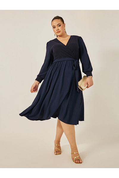 Styli Plus Size Textured V-Neck A-Line Midi Dress with Waist Belt Detail