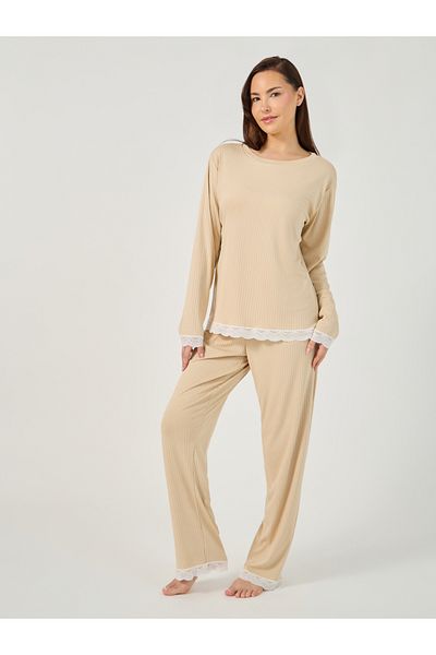 Styli Textured Rib Detail Lace Trim T-Shirt and Pyjama Set