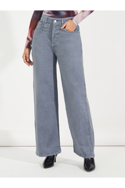 Styli High Rise Flared Jeans with Pockets