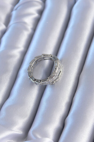 ForWhat Silver Snake Style Lux Ring for Elegant Woman