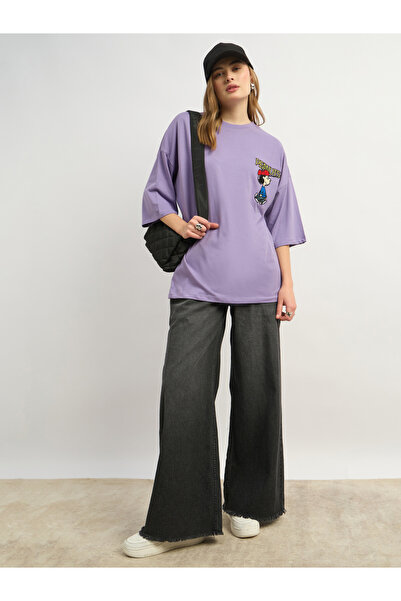 Styli تي شيرت كبير الحجم برقبة دائرية وطبعة جرافيكية