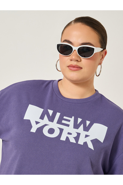 Styli Plus Size Oversized Graphic Print T-Shirt