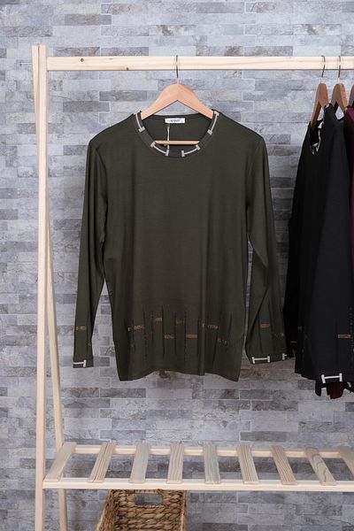 MUSTÜN Knitwear Collar Stone Embroidered Blouse
