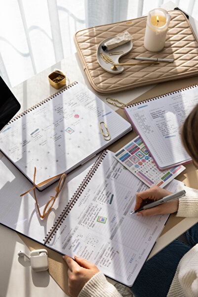 PAPERORA Süresiz Haftalık Spiralli Masaüstü Planlayıcı 24x34 cm - Desk Planner Lacivert