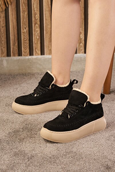 Nstil Μαύρες σουέτ ελαφριές μπότες - ψηλή χοντρή σόλα, γούνινο οβάλ δάχτυλο, καθημερινές γυναικείες μπότες με κορδόνια 1701