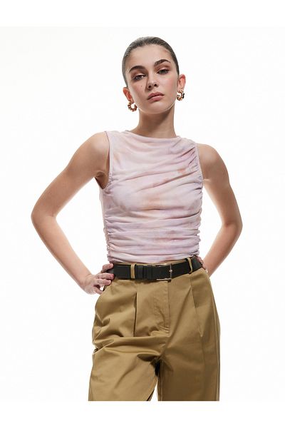 Koton Ärmellose Tüllbluse mit Batikmuster und drapiertem Rundhalsausschnitt