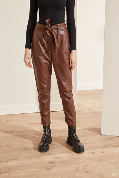 Deriderim Brown Women's Carrot Cut Waist Belted Lined Genuine Leather Trousers with Front Pockets