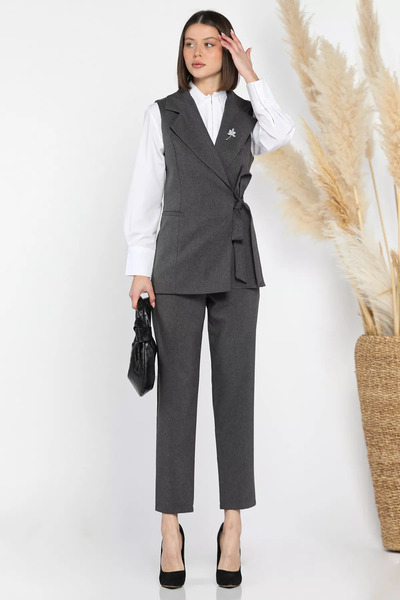 julude Anthracite Women's Brooch Detailed Waist Elastic Vest Pants Two-Piece Set