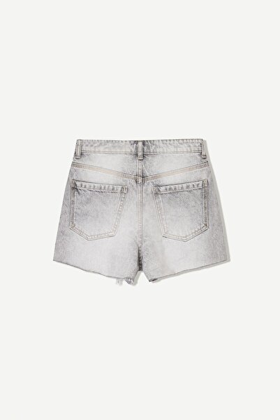 Bershka Distressed denim şort