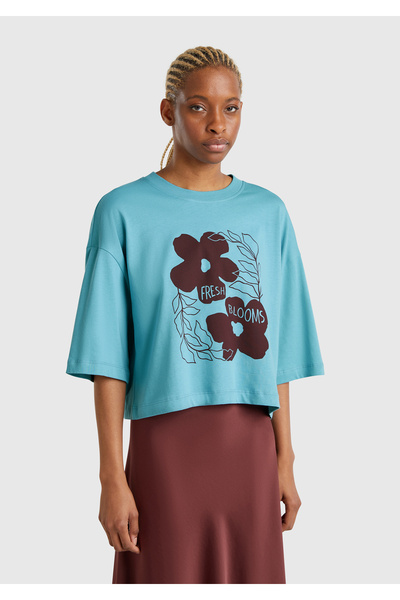 United Colors of Benetton Γυναικείο μπλουζάκι μπλε 100% βαμβακερό λουλουδάτο μοτίβο σε κουτί