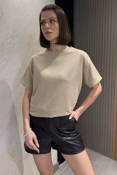 GÜLSELİ Μπεζ γυναικείο μπλουζάκι με λαιμόκοψη Basic