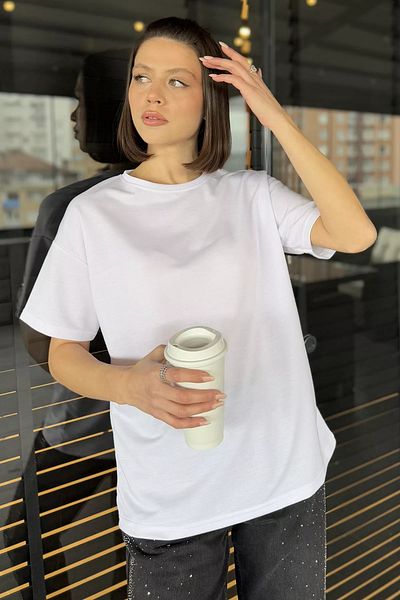 GÜLSELİ Λευκό γυναικείο μπλουζάκι με λαιμόκοψη Basic