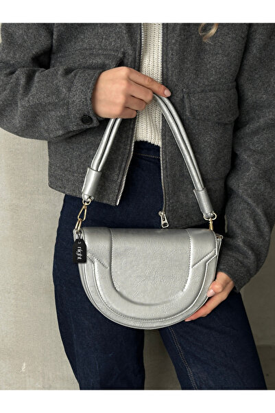 Night حقيبة يد وكتف نسائية فضية موديل روزالي