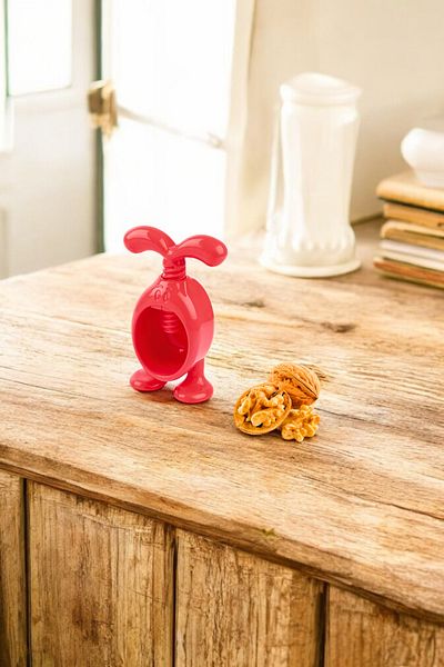 Vekorr Cute Walnut Hazelnut Cracker Practical Ergonomic Kitchen Crushing Tool