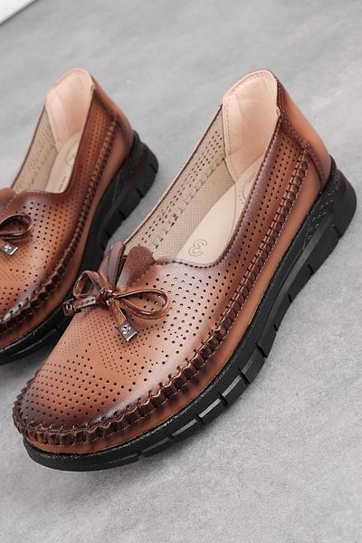 Lal Shoes & Bags Pantofi ocazionali Como pentru femei cu fundă - maro